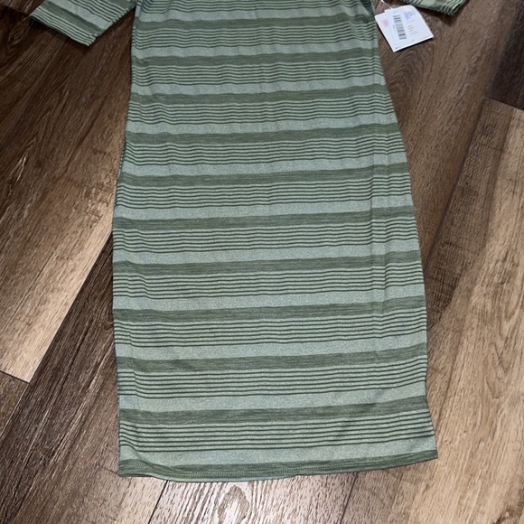 🌼FOR BUNDLE ONLY🌼LuLaRoe T-shirt Dress - Picture 6 of 8